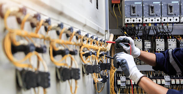 Professional Electrician technician working in Newton, NJ
